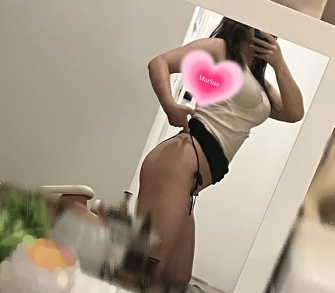 片付けしてたらお尻丸出しになってた(,,- -,, )🍑
実物はもっとすごいよ…？

なかなか伝わらないのがつらい💦
特