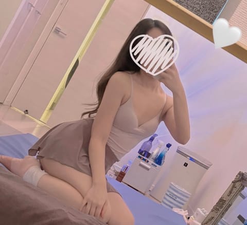 おはようございます🤍みどりです🌸

本日この後、12:00〜19:00まで
お部屋います🫶

次回出勤先になっちゃうので