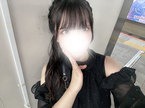 出勤👼🏻🪽

雨やばかった🙀💦
ご予約のお兄さんありがとうございます🙇🏻‍♀️
まだまだ空き枠あるのでお誘いお待ちしてま