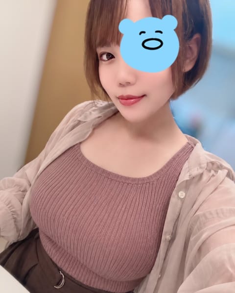 今日は北新地(๑❛ᴗ❛๑)   
朝方ちょっと肌寒かったですね　
秋を感じます🍂☺️