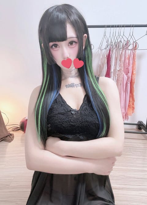 ひよこ居ます🐤
ルームの具合？で早くなりました🥺
ダウンタイム中で涙袋でっかぃですが
気にしないでください^ .  . 