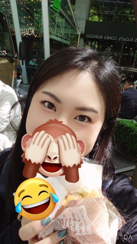 今日諸々予定があり19時から出勤です🙇‍♀️大変申し訳ないです😭
先日カンガルーバーガー食べました🦘うちのお店の店長とか
