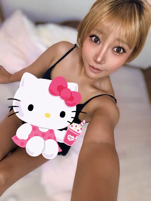 明日ーー！今月ラスト出勤❤️
来月の三河安城は10月月末予定！！

遊び来てねーーーっ❣️🐶
そろそろイッヌ吸いたい。(
