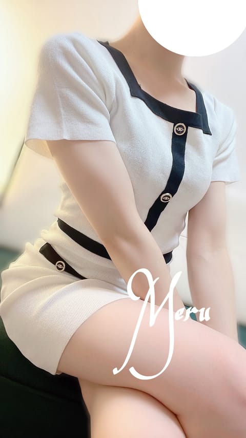 こんばんは~🌛
みんな今日はどんな1日だった？❤︎
めるはｺﾞﾛｺﾞﾛして怠けてました😅

明日10:00~17:00で