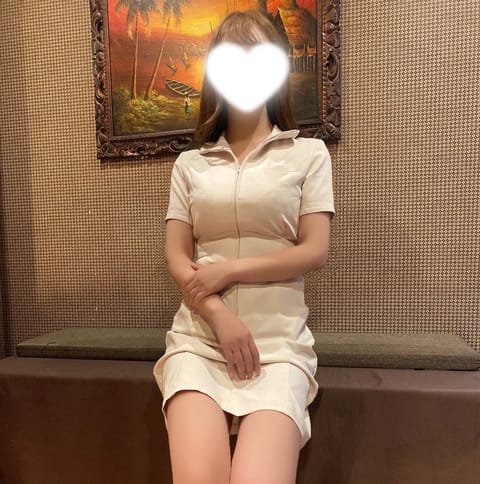 夏🎐🫧
こんにちは！

最近夏ですね🌻

そろそろ暑さも本格的になってきて、外に出るだけで汗ばむ季節🍧
無理せず、この夏