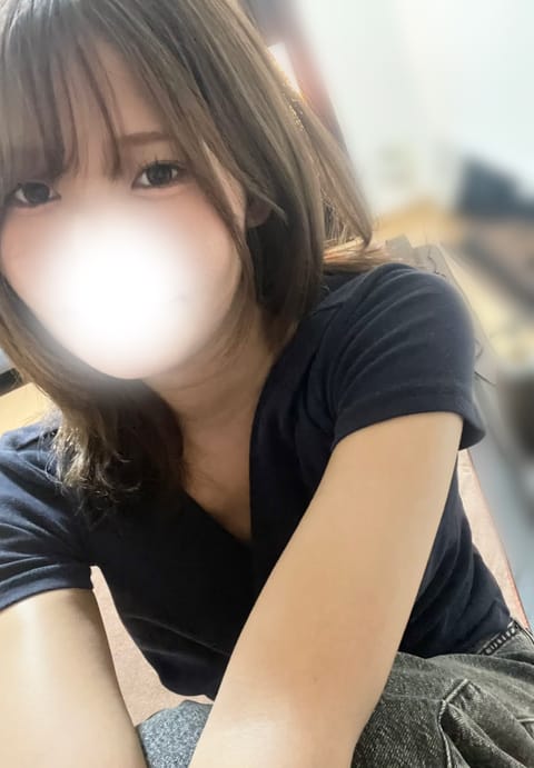 本日19:40まで空いてます！
お時間ある方ぜひお待ちしてます🙌♡