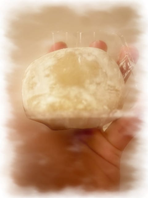 めっちゃくちゃ美味しいです！！！！

ほんのり香る蜜柑の風味と
中身がこし餡？になってます❤️‍🔥

冷やして食べると最