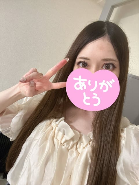 昨日は初出勤ありがとうございました✨️

疲れちゃってバタンキューでした😂😂

出勤前から事前予約いただいて、優しいお兄