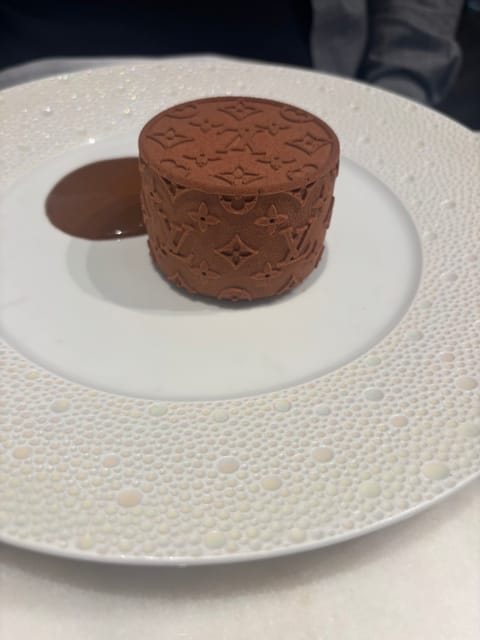 かわちぃ🫶
ケーキも美味しかった🥰
でも、1個食べらんないからあげた･⌒ ヾ(*´ｰ｀) ﾎﾟｲ

#ルカフェヴィー
#