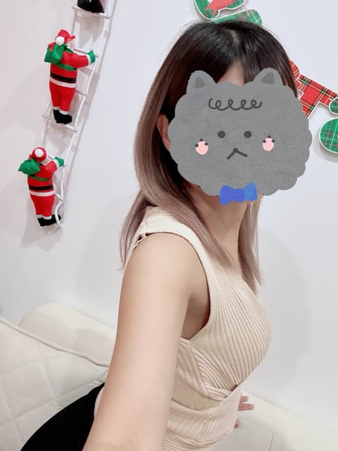 出勤しました〜💓

お部屋がクリスマス🎄仕様で
可愛い🥰
