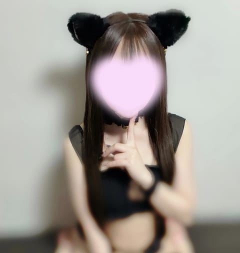 本日21:00~04:30います！

たくさん癒すので会いに来て欲しいなあ₍ᐢ‥ᐢ₎ ♡
ご予約お待ちしております♡