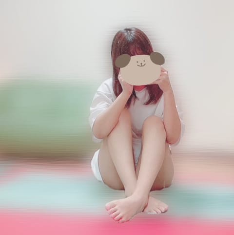 遅くなってごめんなさい🙏

今週本日のみ出勤です🍓

14:00から20:00❣️
ご予約お待ちしております😣💓