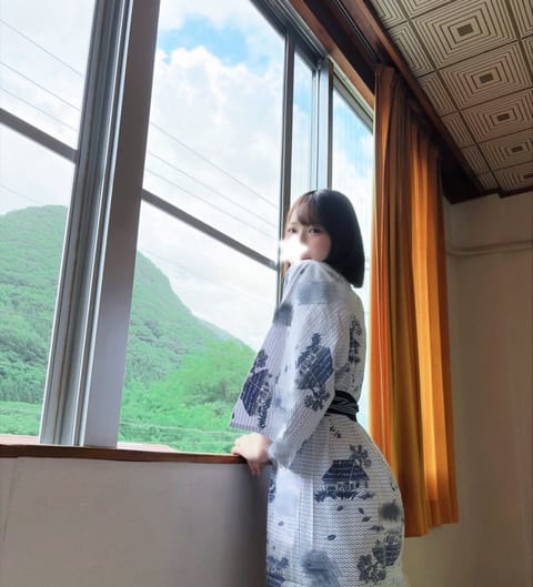 明日は２ヶ月ぶりの出勤^ - ^❕
10時-20時まで事前完売ありがとうございます🈵🈵🈵
誕生日月にオール仲良し様で嬉し