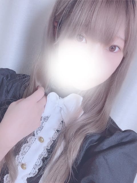 明けましておめでとうございます⛩新年も出勤してます！1月イベントも始まってるので、ぜひ会いに来てください(֊  ֊)