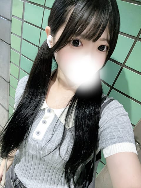 みんなお盆は何して過ごすの〜？？
まおに癒されるしか‼️

登戸遊びにきてね( * ॑꒳ ॑*  )♥