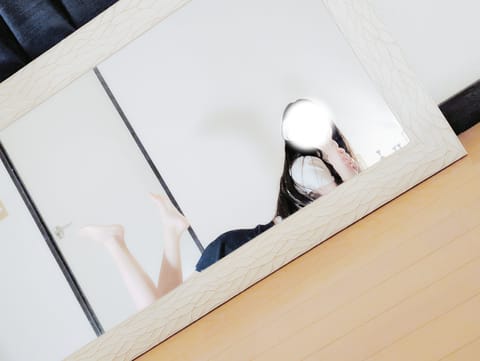 お疲れ様です😌
今日21時〜出勤してます✨
お仕事で疲れたお身体ぜひ私に癒させてください♪
お待ちしております💕