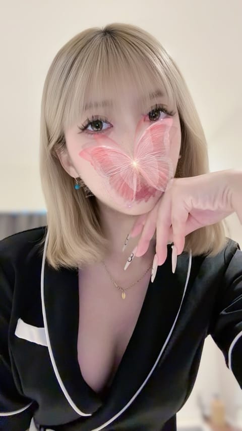 こんばんは🌛のえるです！
明日出勤します❣️🌟

武蔵小杉 11-20 でいますよ🍀*゜

最近はジメジメしてきて空調管