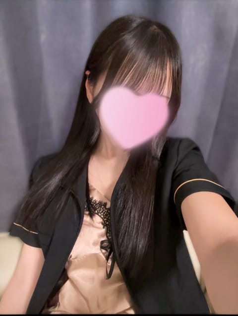 今日います!!ご予約お待ちしてます🎀