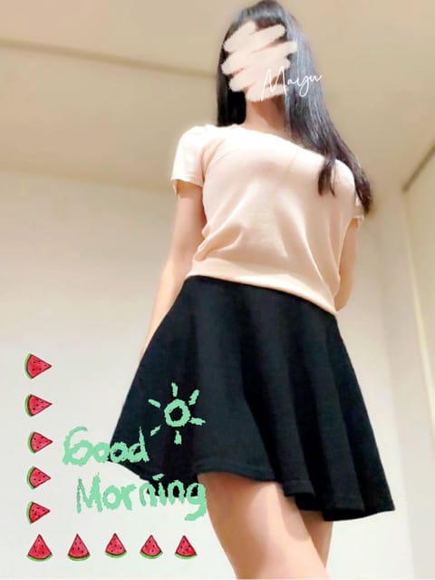 おはようございます♪

昨日買い物帰りに
前の車が急ブレーキ🚗⚡️
とっさにブレーキを踏んだら
『グシャッ』
卵が…😱
