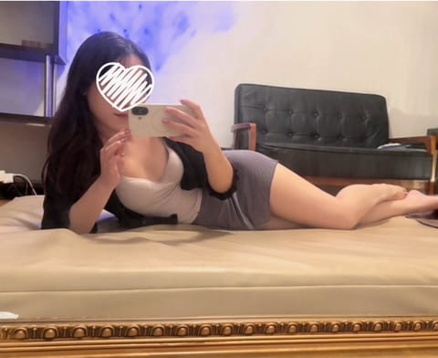 今日は朝から雪☃️降ってましたね💦

寒すぎる〜❄️冬好きなんですけどねっ！

本日も〜19:00まで暖かいお部屋で待っ