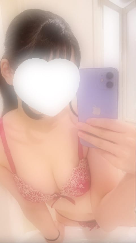 最高の体の癒し時間って気になりません
か？？🙄🙄
元エステティシャンの超濃厚本格
マッサージとろとろ密着施術🫧💖
美容系