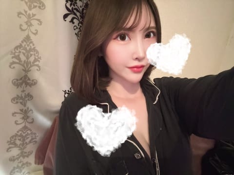 昨日は来てくれたお兄さんありがとうございました♥️今日はボトックス打ってから出勤😇
相変わらず痛かった😂w
15時から新