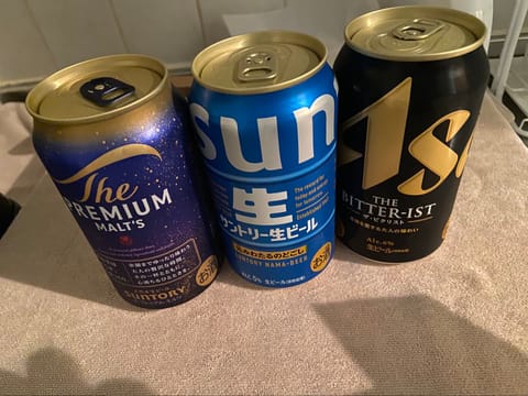 連日ご予約沢山ありがとうございます💌

X見てくださってビール頂きました‼︎‼︎‼︎お菓子も頂いたけどすぐなくなってしま