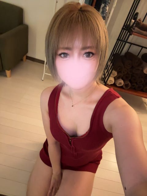 皆様お盆休みはどう過ごされてますか☺️？
お盆休みの方もお仕事の方も、まだまだ暑いので無理せず過ごしてね🫶

#お盆休み