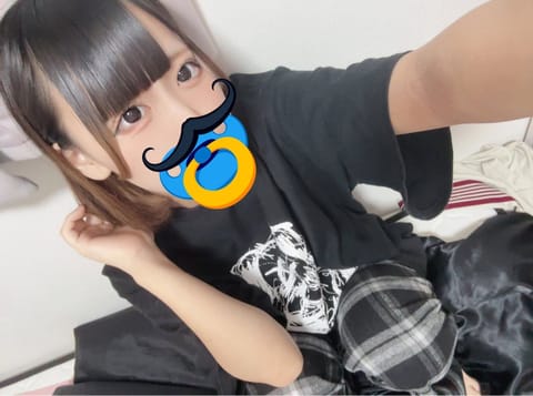 本日『１９－４』で出勤してます𓈒 𓏸𓈒𓂂𓂃♡

日曜日素敵なお兄さんに
出会えると嬉しいです😼❣️

 #名古屋メンエス