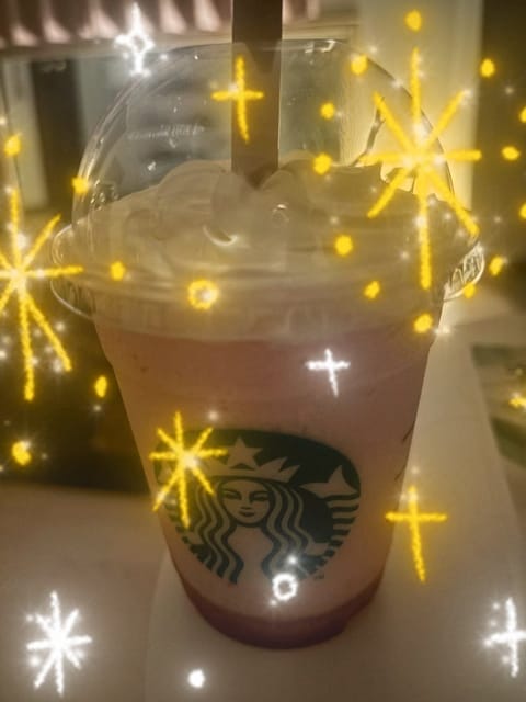 本日もご予約ありがとうございます💖(*'▽'*)
昨日も今日も誕生日お祝いしてくれて嬉しいです♪
毎年お祝いしてくれてし