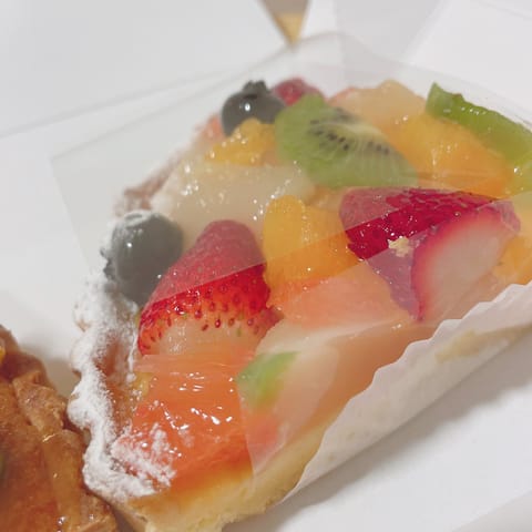 明日21:00-03:00💫💫

差し入れタルトありがとうございました🍓