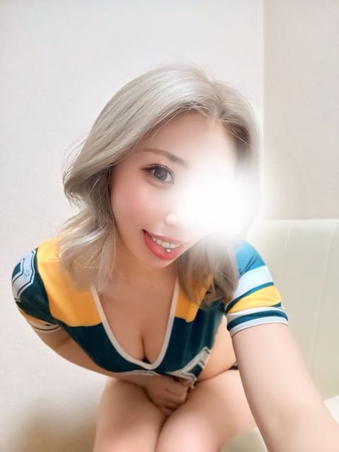 本日の🈳

19時~🈵
20時45分~🈳
23時~🈵

20時45分~ラスト1枠🈳

来てくれる方〜🙋💓✨
いっぱいもだ