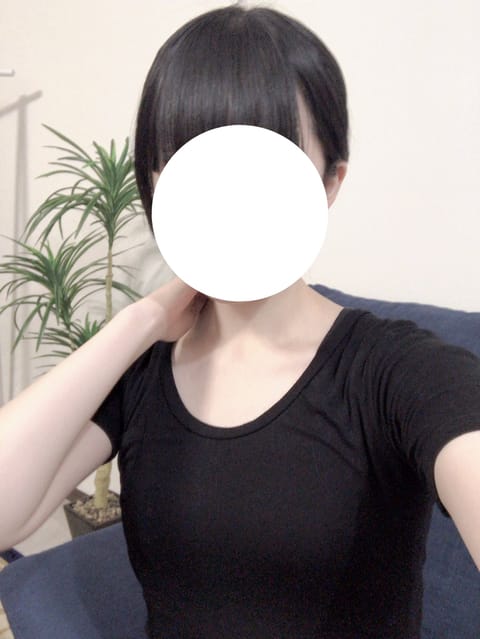 おはようございます！
12時から出勤しております(○´ｰ`○)
今朝は寒すぎて体が冷え冷えだったので温かい紅茶を飲みなが