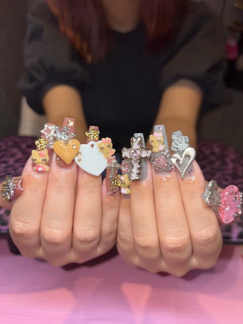 お久しぶりです！！
しおんは元気ですよ？！

あ！！
誕生日迎えて大人になりましたとさ🎂