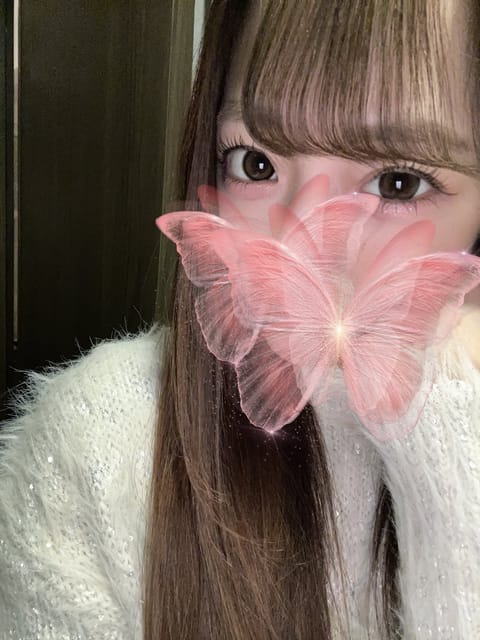 柏木出勤してます🌱

お昼間暖かくて夜は寒いし服装が難しい( ˘•ω•˘ )

本日27:00最終受付です💁🏻‍♀️ お