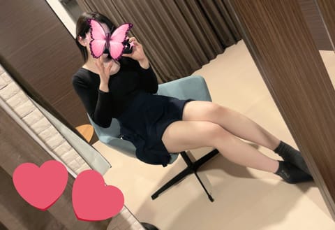 こんにちは✨
皆様新年あけましておめでとう御座います🎊🥳🎍
昨年は沢山のお客様と出会い実りのある一年になりました💕
セラ