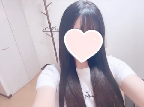 こんばんは❄️♡

本日　18時〜　武蔵浦和ルームにいます💞
とっても寒いね！ひめかと一緒にぬくぬくしよーーーーう🫂🎀
