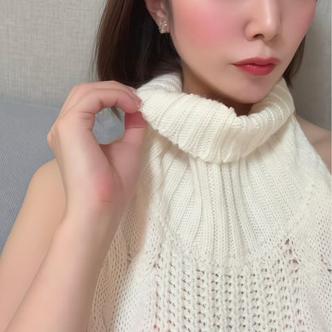 あのニットの写真がたくさん撮れました👼🏻
明日以降02に載せるかも〜🤍🫧
