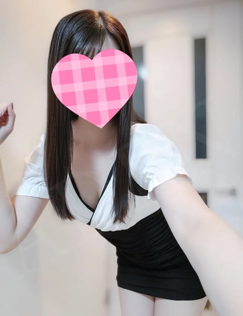 本日19時まで時出勤です👍
ご予約ありがとうございます💖

嘘みたいな湿気2日目…気が狂いそうだ〜😀笑

そういえば新し