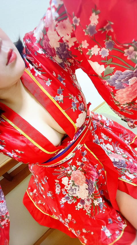 おはよう☀

12時-19時まで出勤してます💕