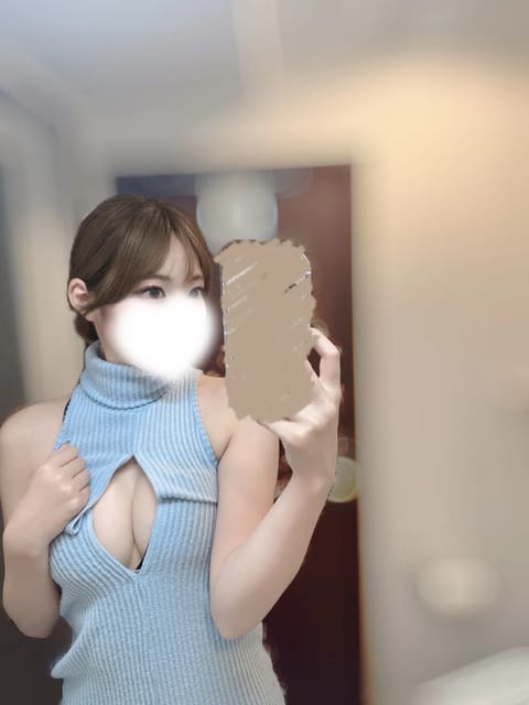 こんにちは〜☀️出勤しました！🐬🩵
本日は22:00まで出勤予定です✨️

今日はカラッとしてて涼しいですね〜🍃
8月初