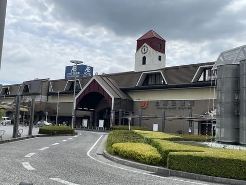 やってきました
三河安城✨

暑い🥵

今日から3日、よろしくです✨

ご予約頂いているお客様、ありがとう✨

ご予約は