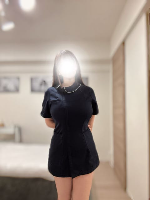 本日2回目の出勤です。
満了いただきありがとうございます☺️🈵
頑張るぞ💪
この衣装可愛くてお気に入りです🎀