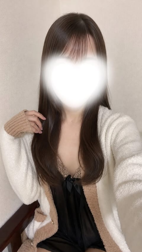 昨日はたくさんの方が会いにきてくれて嬉しかったです💫

ありがとうございました💖

今日7/24も出勤です😊

昨日日焼