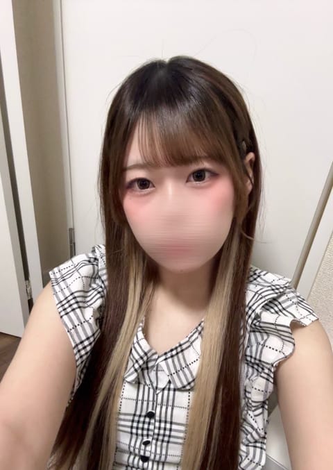 おはようございます☀️
今日は21時〜新橋にいます🫧

最近ネイルを変えたんだけど、マッサージにもとても好評で、、、💕🤭