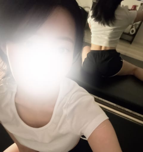 こんにちわ〜
今日下北沢で21時から会えますよん！
雨やどりしに来てください🐱