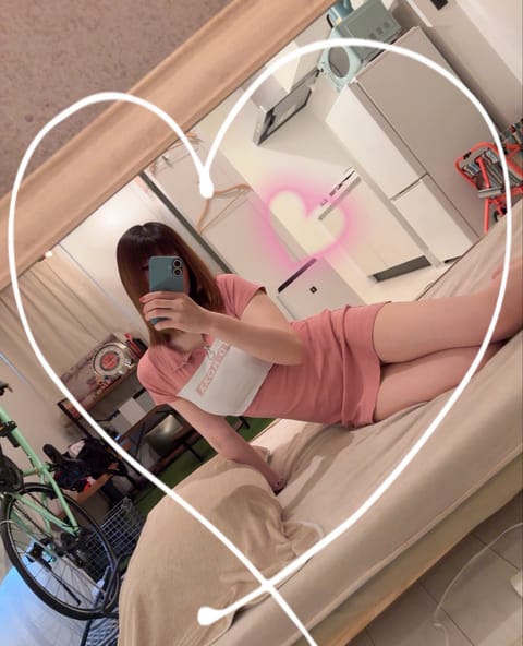 今日はすっごい久しぶりにa laise(アレイズ)さんに出勤してます☺️✨しかも早番!!めっちゃレアなので🫶ぜひ会いに来
