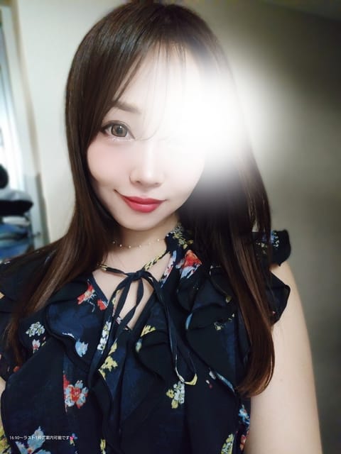 おはようございます⸝⸝☀️

「ありがとう」は、心をつなぐ言葉。
笑顔は、幸せを運ぶ贈りもの。

本日も大切な一日を
お