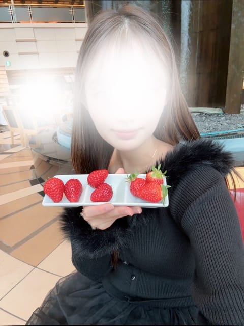 おはようございます☀
本日は17:30〜います！
17：30〜20:30まで空いてるので🈳
お誘いお待ちしてます！

そ