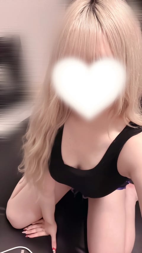 本日急遽出勤になりました❣️

立川　20:30〜翌5:00  です♡

急遽でご予約寂しいのでお会いできる方お待ちして